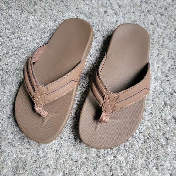 boys' brown sandals in size 2/3. - Picture 1 of 4